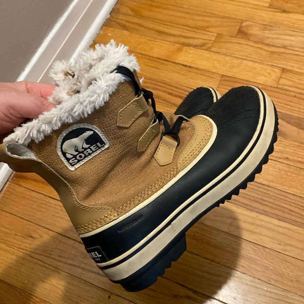 Sorel Brown and Black Fur-Lined Boots